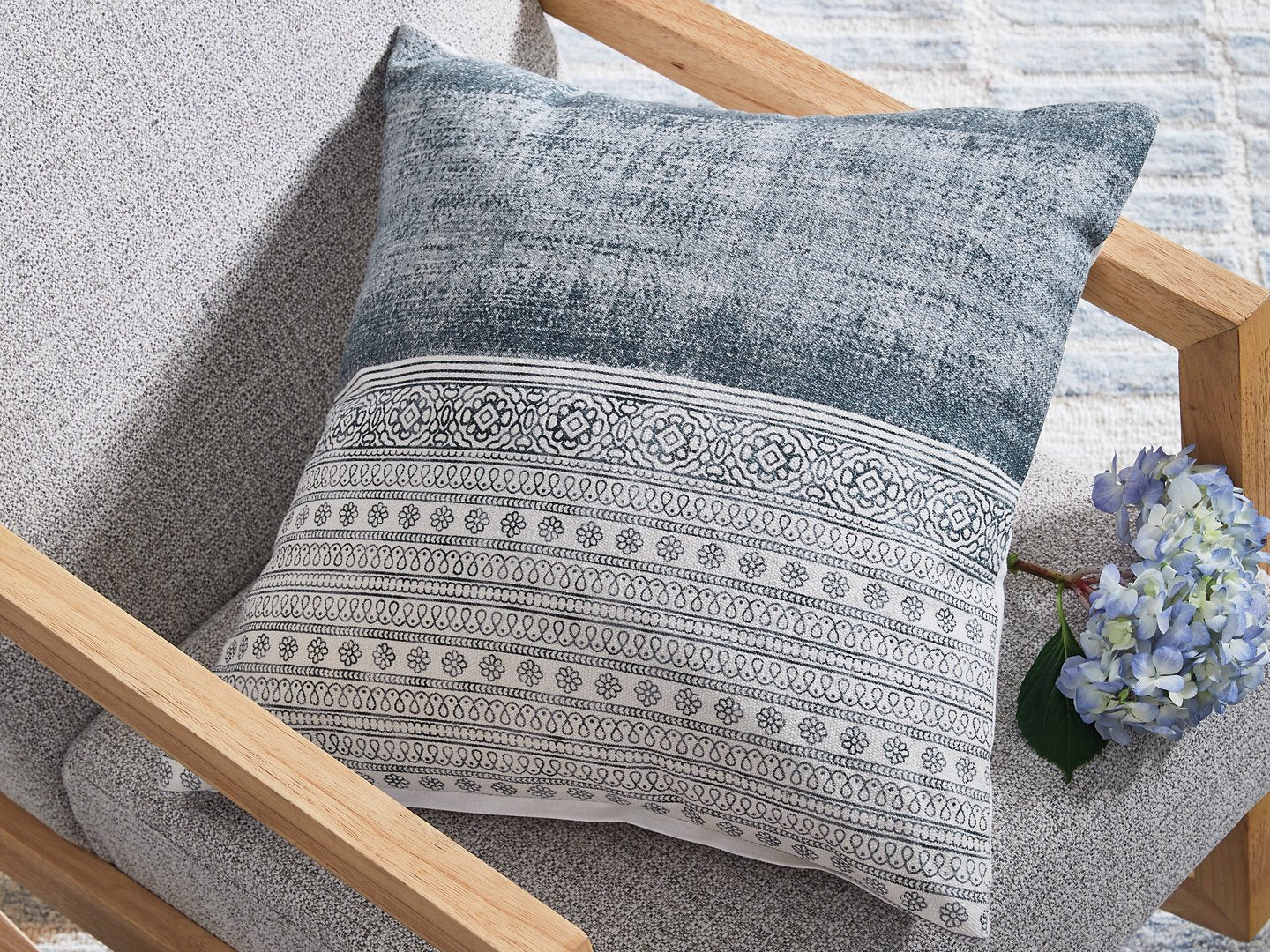 Harperville Pillow (Set of 4)