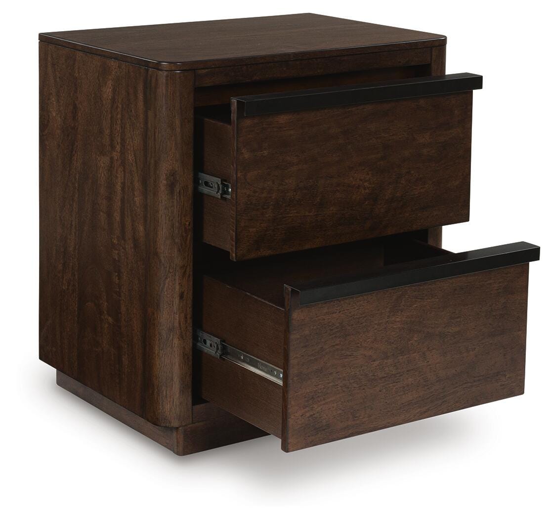 Dilenno Bedroom Set
