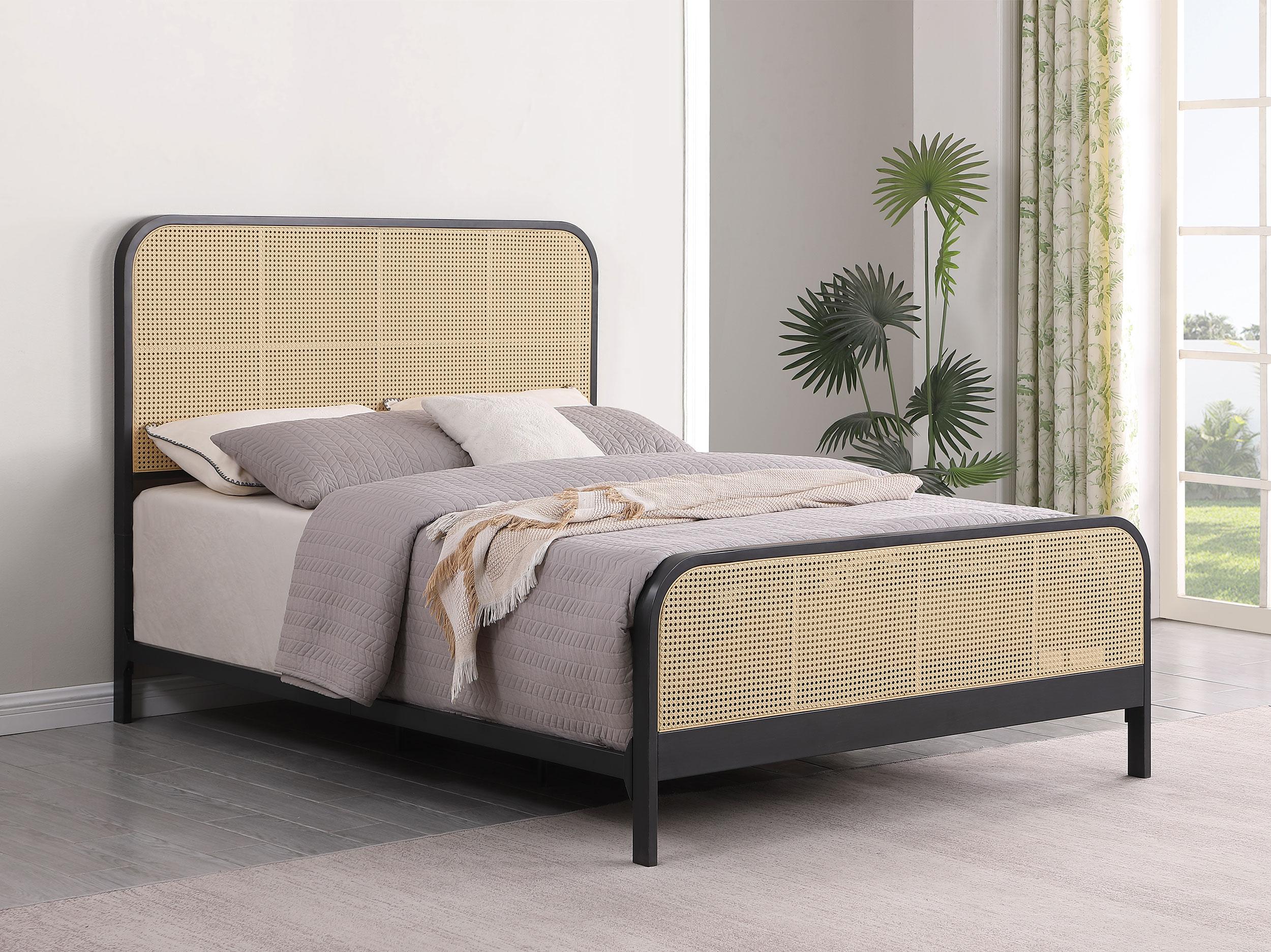 Lanewood Eastern King & Queen Bed Black & White