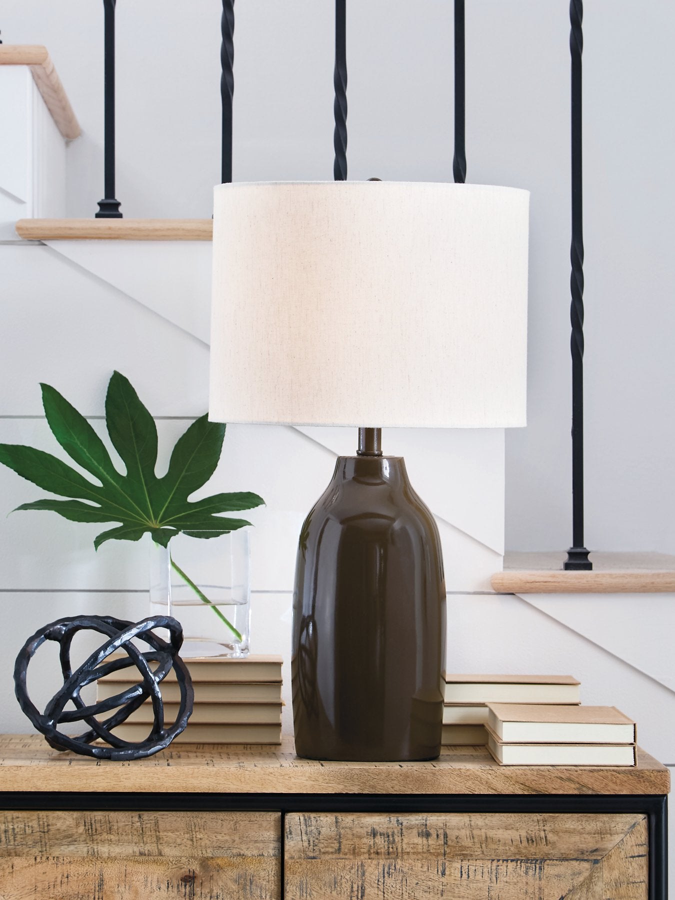 Jyler Table Lamp