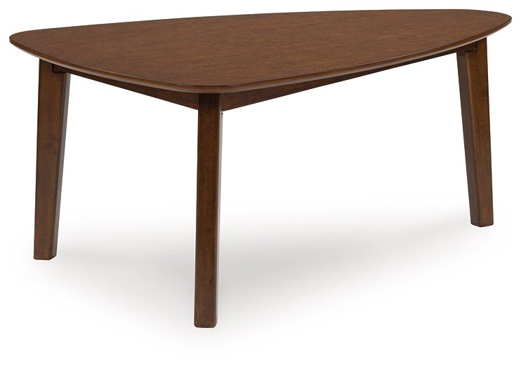 Lyncott Table (Set of 3)