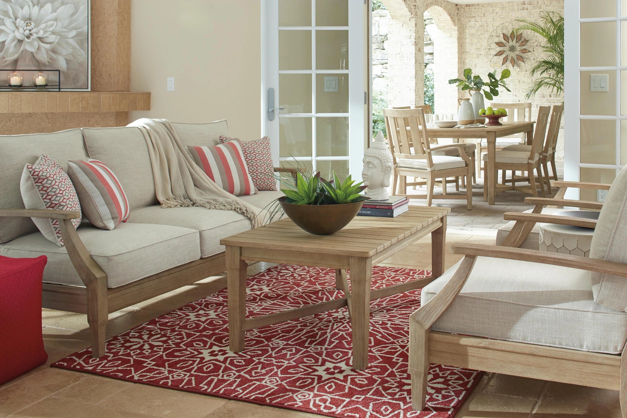Clare View Sofa with Cushion