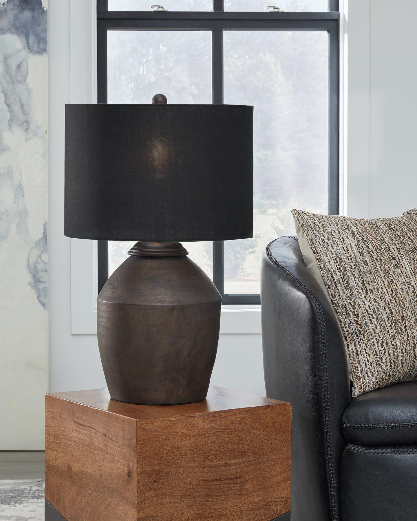 Naareman Table Lamp