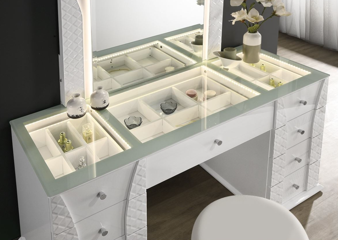 Flora Vanity Set